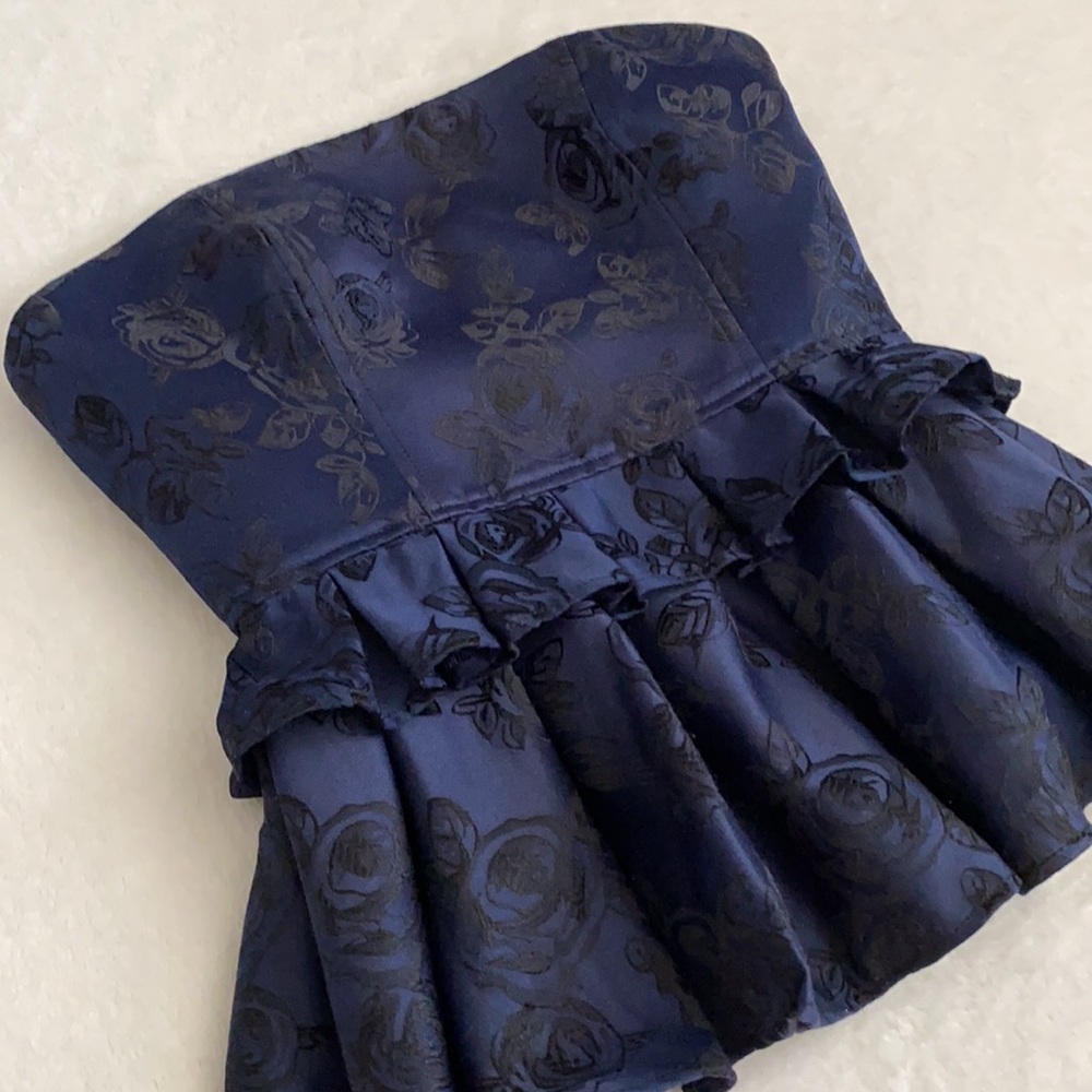 C/MEO Collective | Levity Strapless Fit & Flare Peplum Dark Floral Top XS - Picture 3 of 16